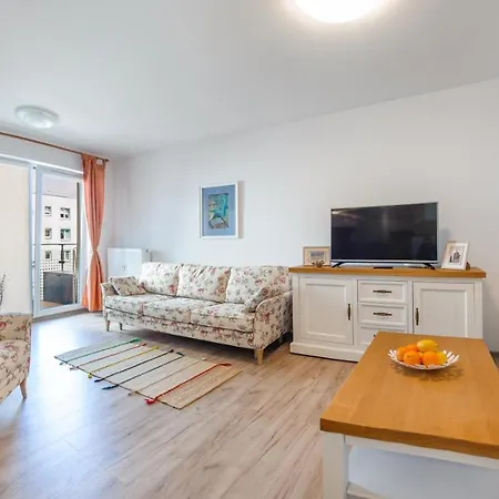 Apartment Solna 11, Sun & Snow *